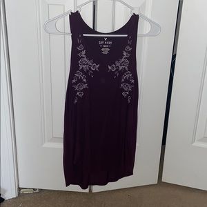 maroontank top